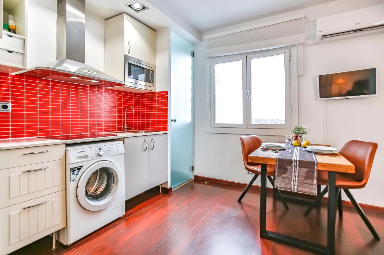Ghat Apartments Montroig Сиджес Экстерьер фото