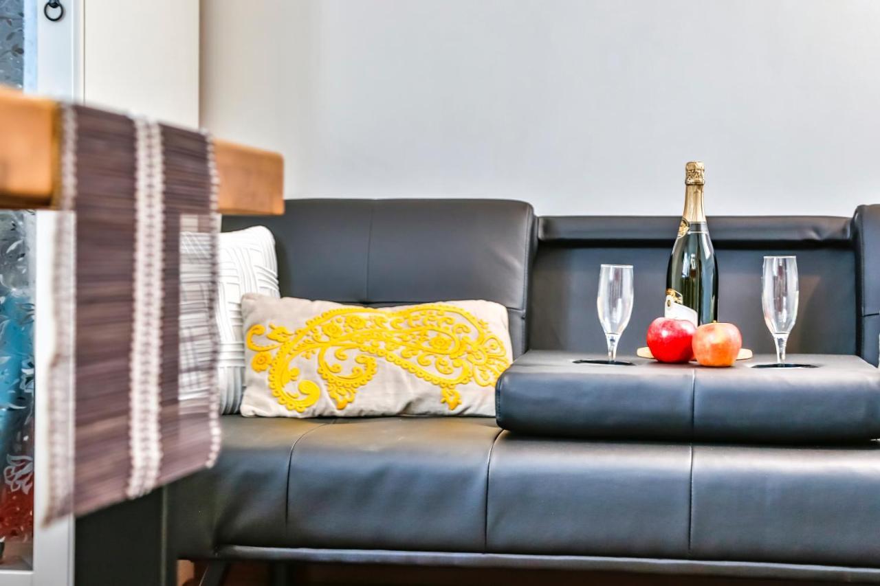 Ghat Apartments Montroig Сиджес Экстерьер фото
